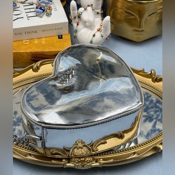 🆕 HUGO 🧿 NWOT Heart-Shaped LOVE Crossbody Bag, Silver-Tone Material - Picture 9 of 15